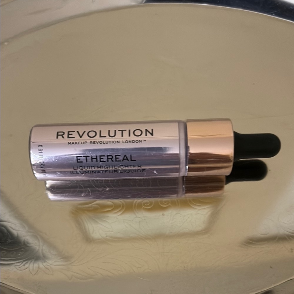 Revolution Ethereal Liquid Highlighter  NEW